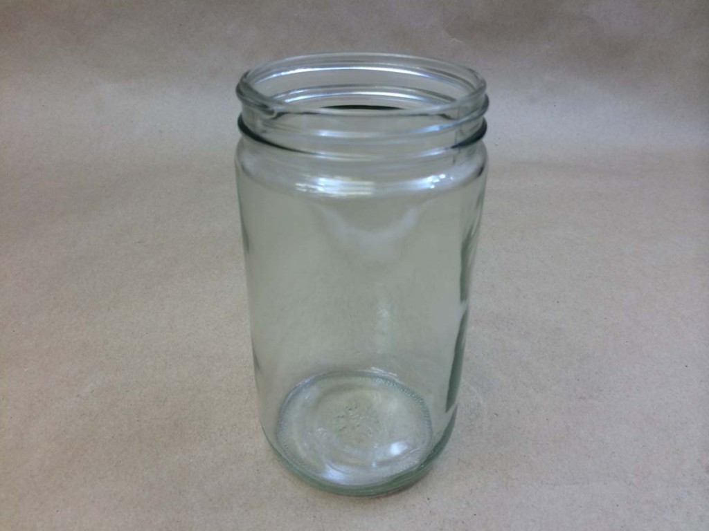 https://www.yankeecontainers.com/c/wp-content/uploads/2014/05/32-oz-straight-sided-glass-jar-1024x768.jpg
